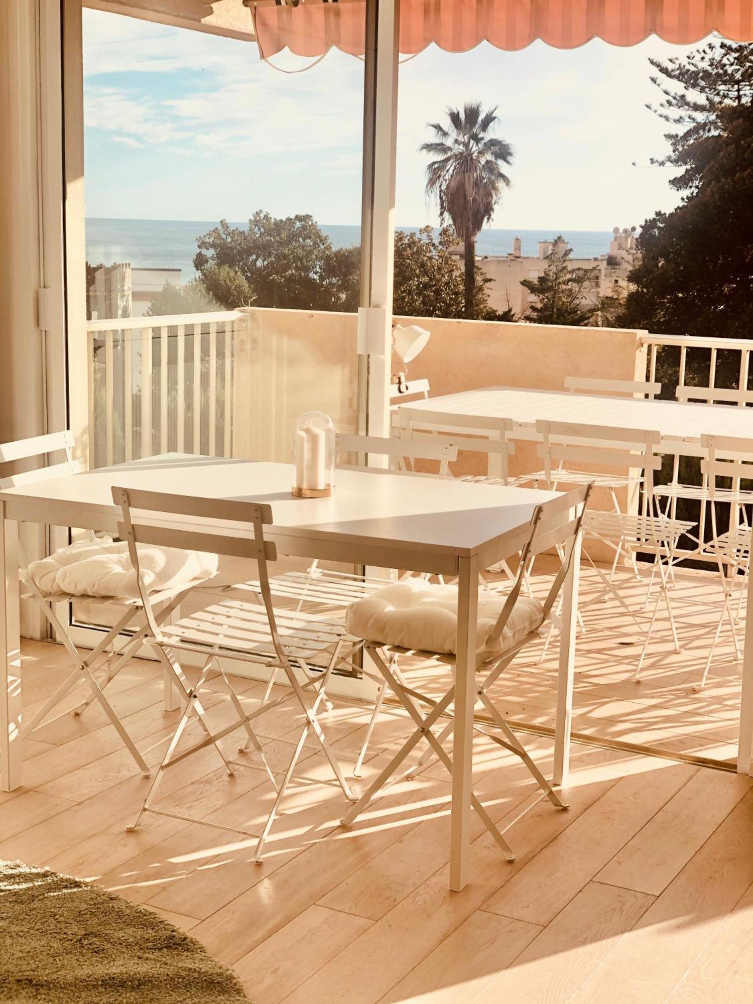 Seaside With Terrasse In Garavan Menton