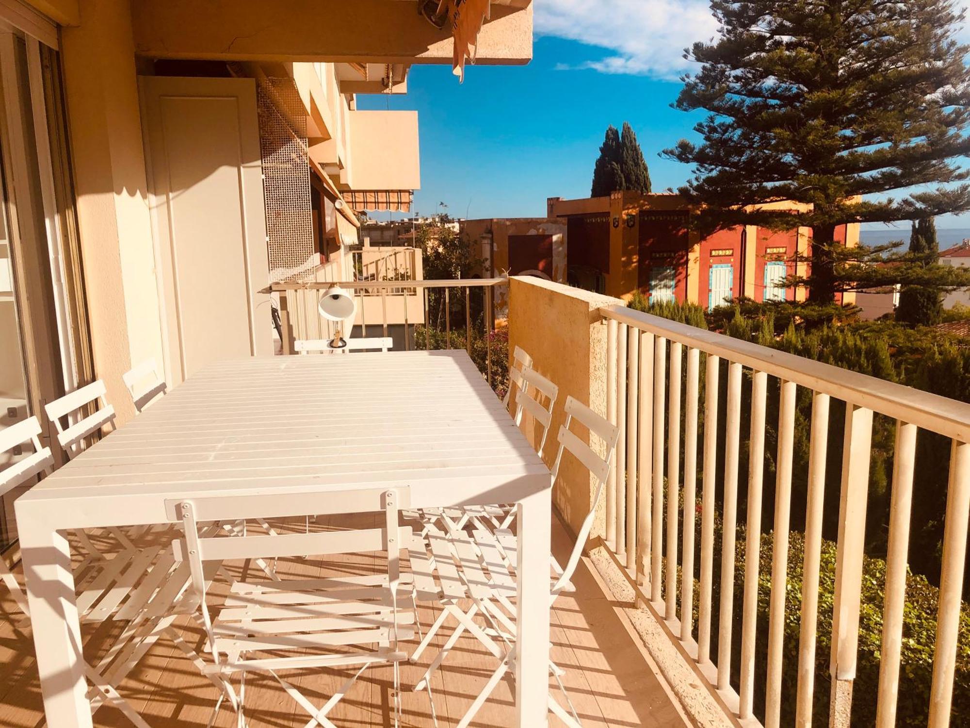 Apartment Seaside With Terrasse In Garavan Menton